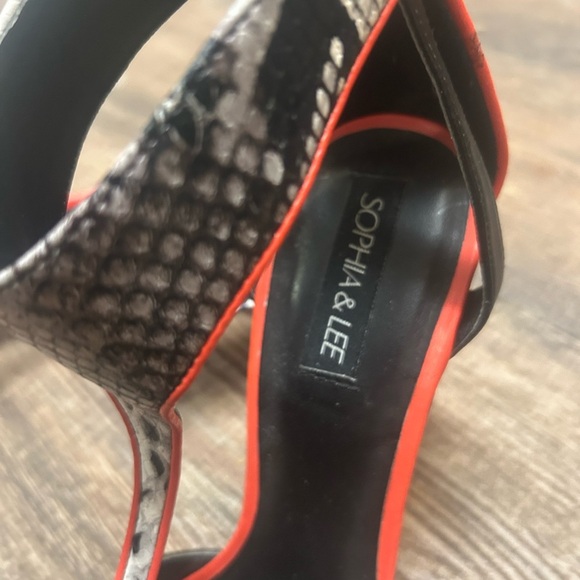 Sophia & Lee size 7 EUC snakeskin vegan leather Pointed-Toe Heels with strap - Picture 5 of 14